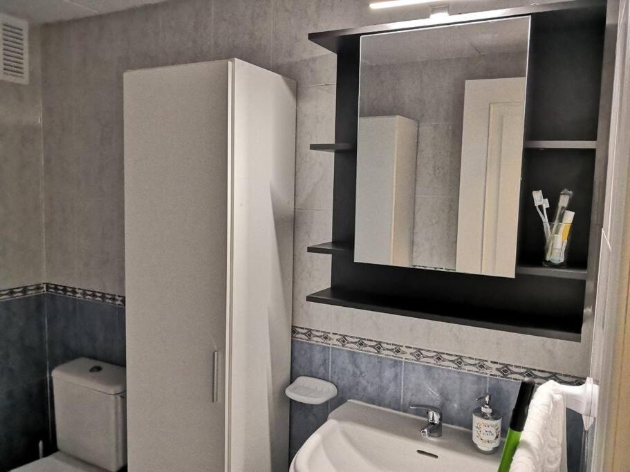 Apartamento Zona Playa En Roquetas Cerca De Bares Restaurantes Y Centro Comercial Roquetas de Mar Ngoại thất bức ảnh
